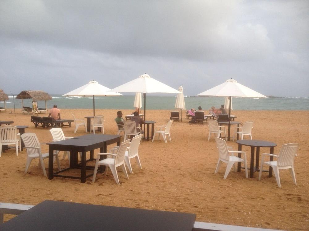 Surfcity Guesthouse อูนาวาตูนา ภายนอก รูปภาพ