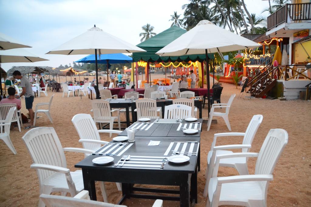Surfcity Guesthouse อูนาวาตูนา ภายนอก รูปภาพ